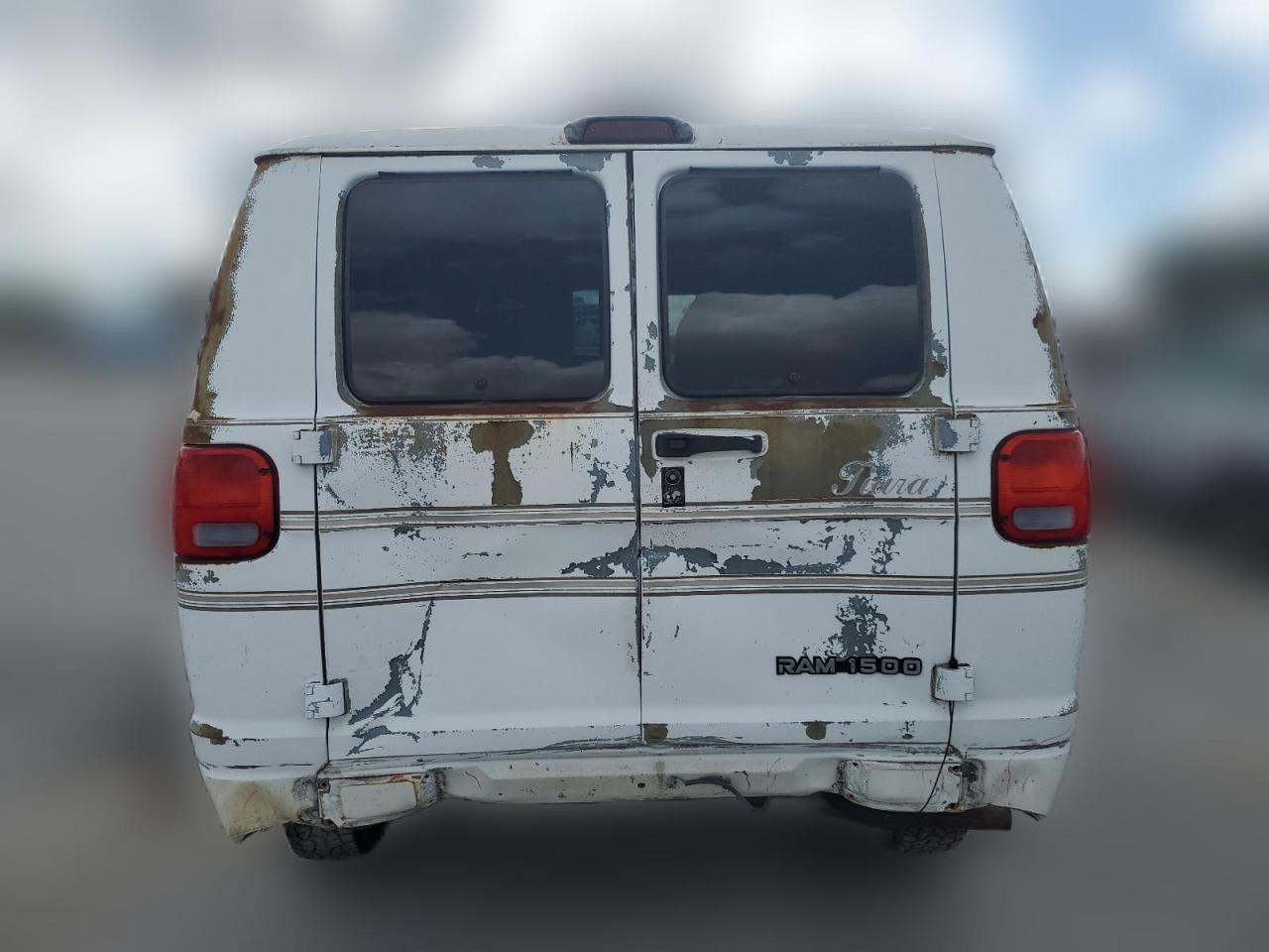 2000 Dodge Ram Van B1500 VIN: 2B6HB11X2YK113185 Lot: 65106614