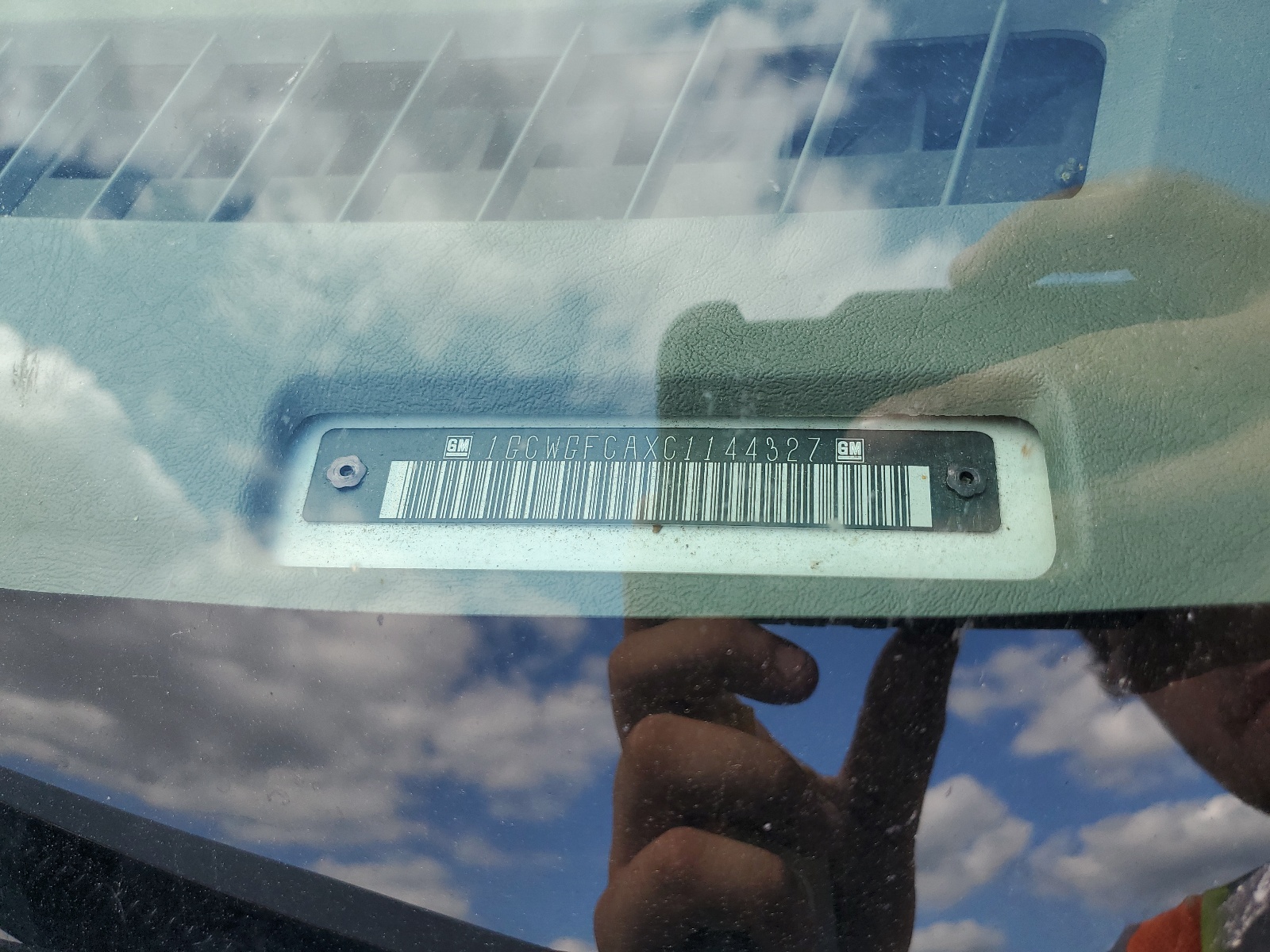 1GCWGFCAXC1144327 2012 Chevrolet Express G2500