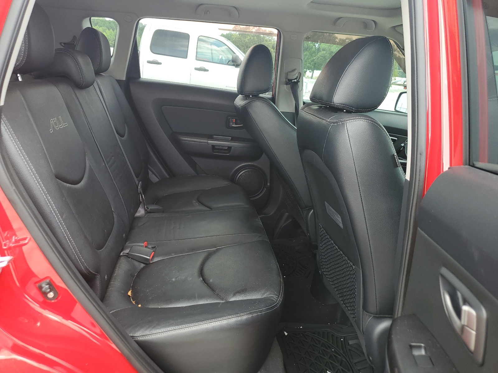 KNDJT2A25B7292214 2011 Kia Soul +