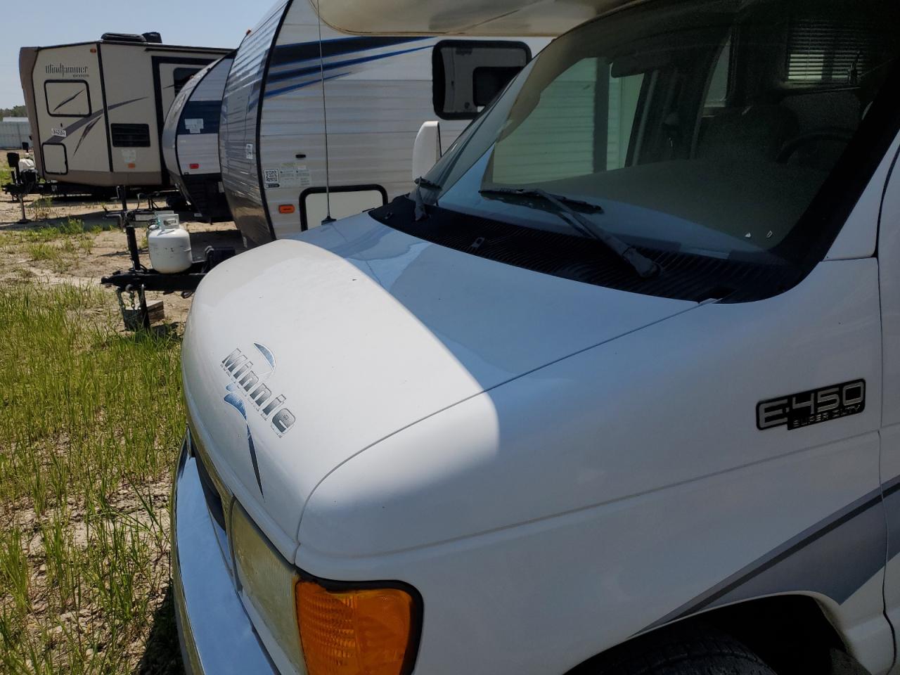 2003 Ford Econoline E450 Super Duty Cutaway Van VIN: 1FDXE45S83HA67173 Lot: 62618624