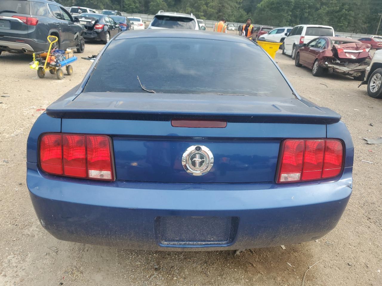 2007 Ford Mustang VIN: 1ZVFT80N375229391 Lot: 61802154