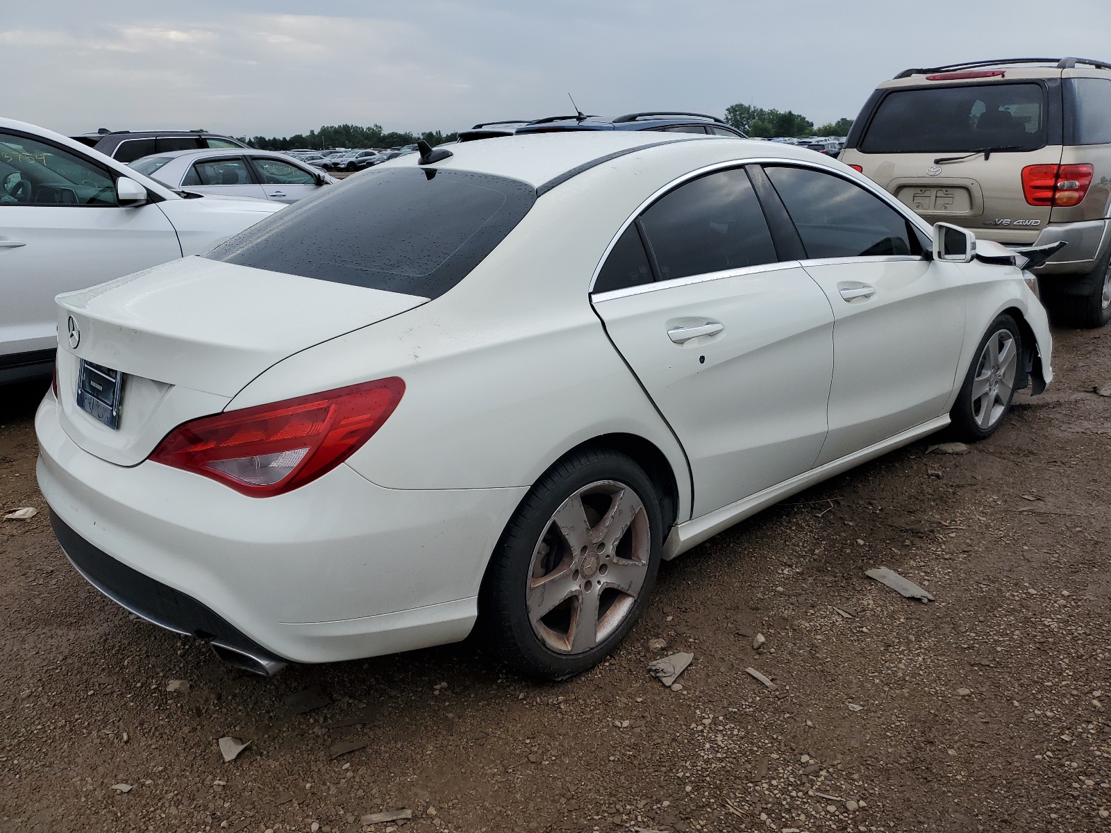 2016 Mercedes-Benz Cla 250 vin: WDDSJ4EB5GN340951