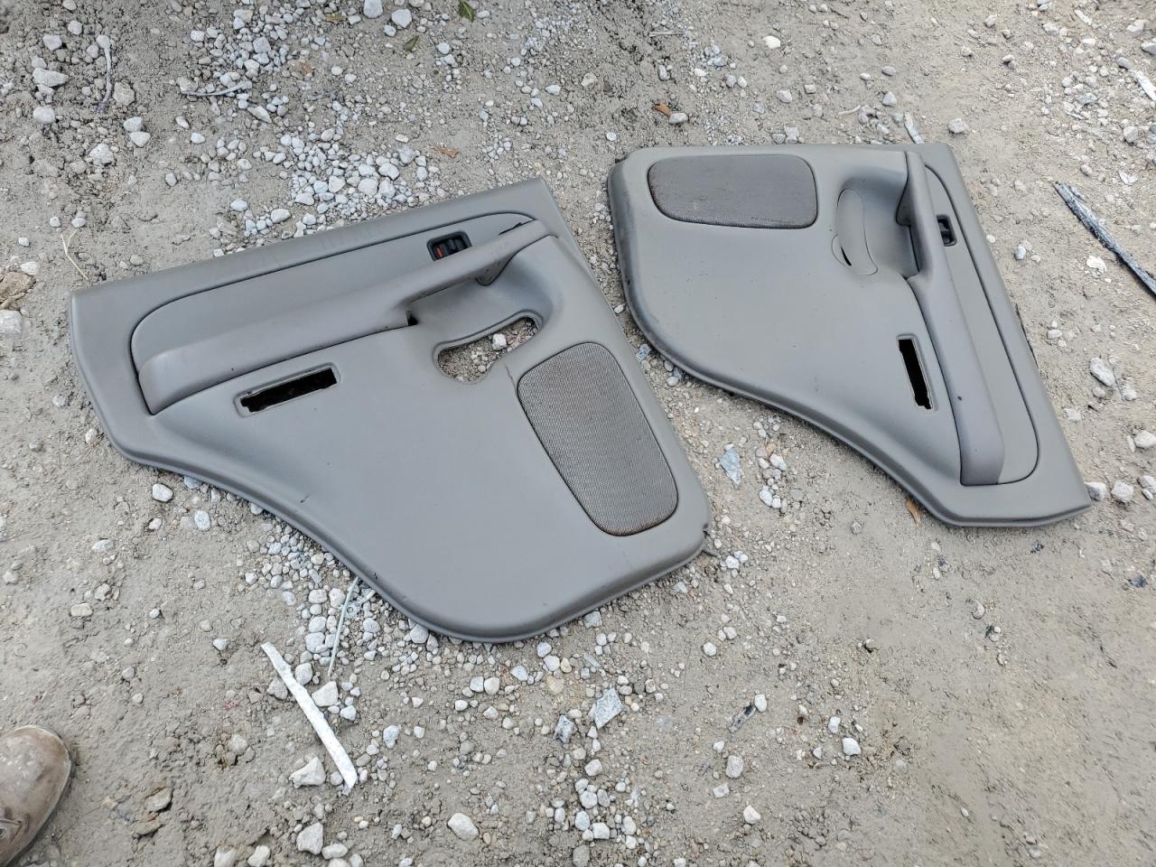 2004 Chevrolet Tahoe K1500 VIN: 1GNEK13Z74R129703 Lot: 63645854