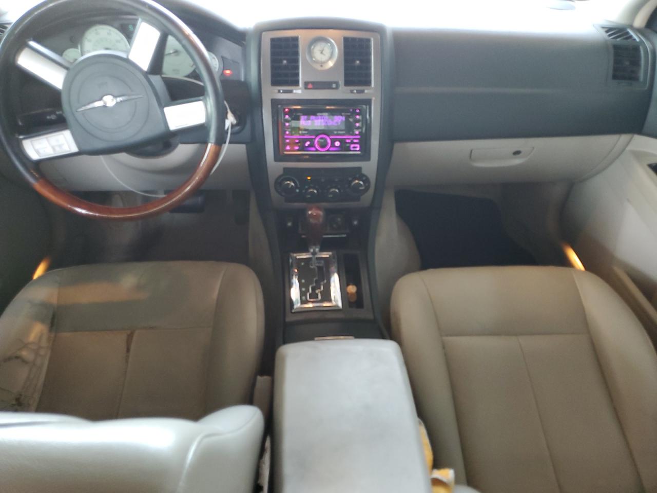 2005 Chrysler 300 Touring VIN: 2C3AK53G85H639383 Lot: 63930444