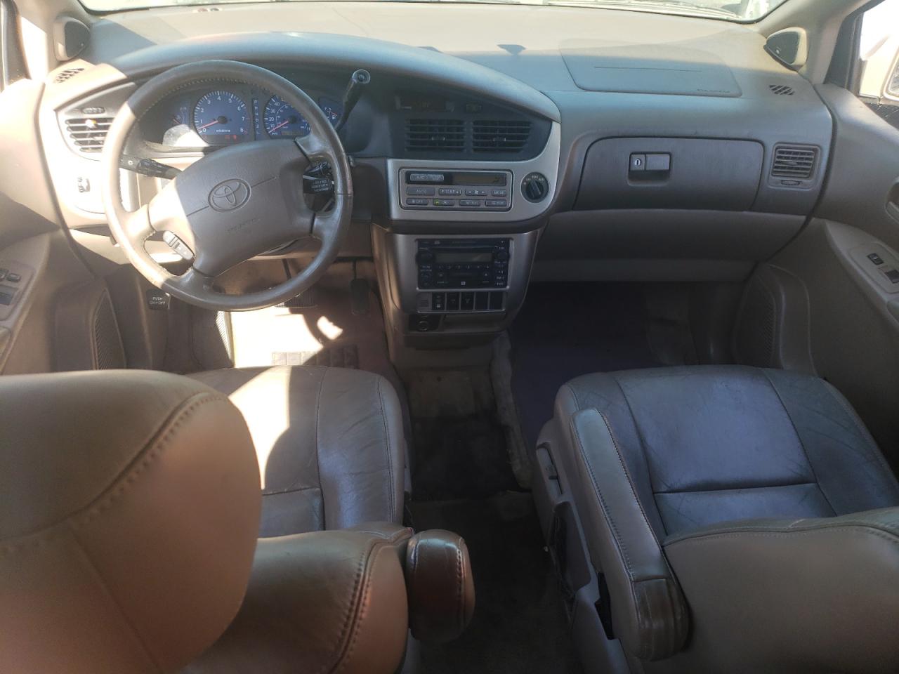 2002 Toyota Sienna Le VIN: 4T3ZF13C22U413764 Lot: 61826194