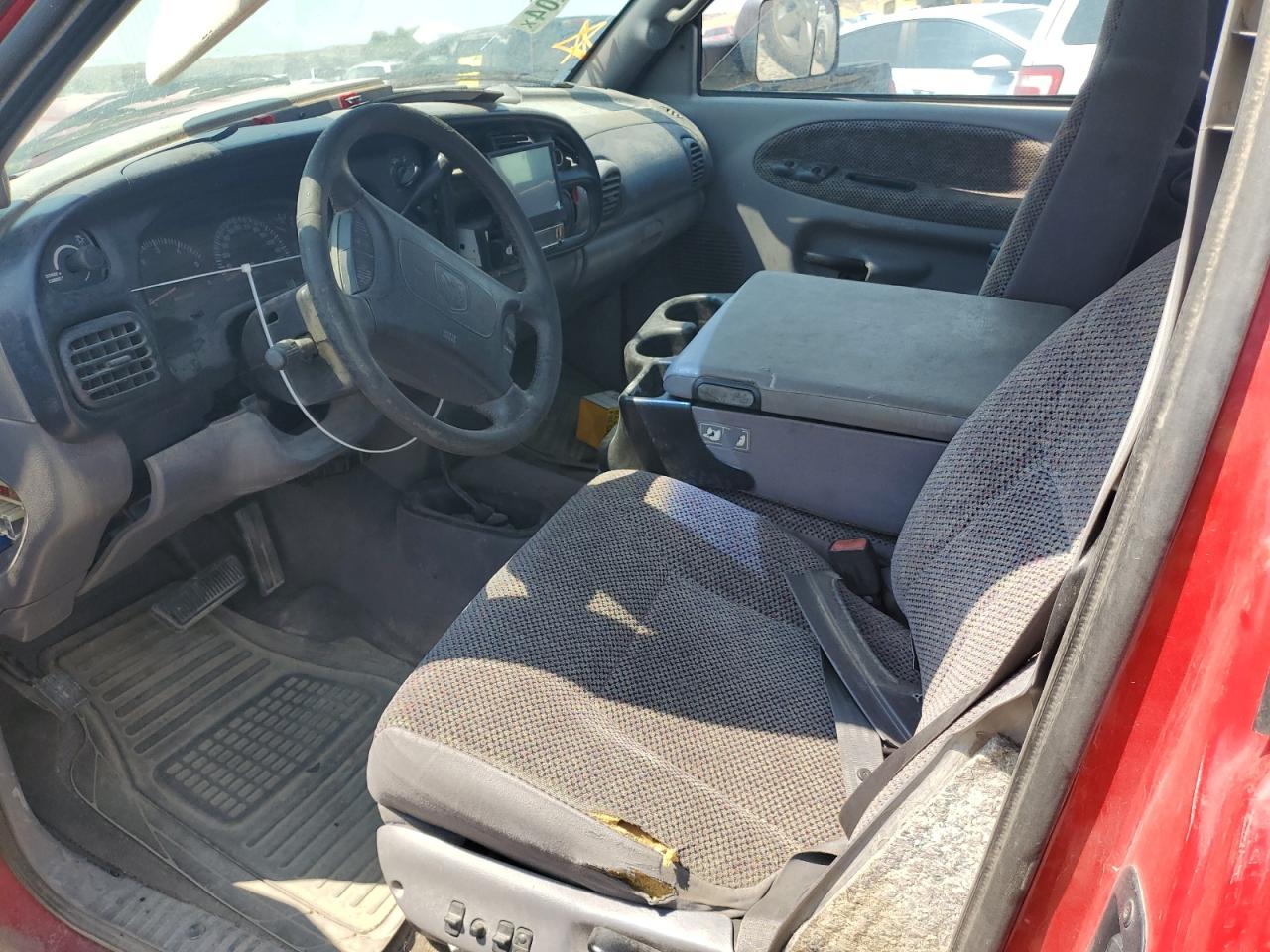 1998 Dodge Ram 2500 VIN: 1B7KF23W4WJ138002 Lot: 64955204