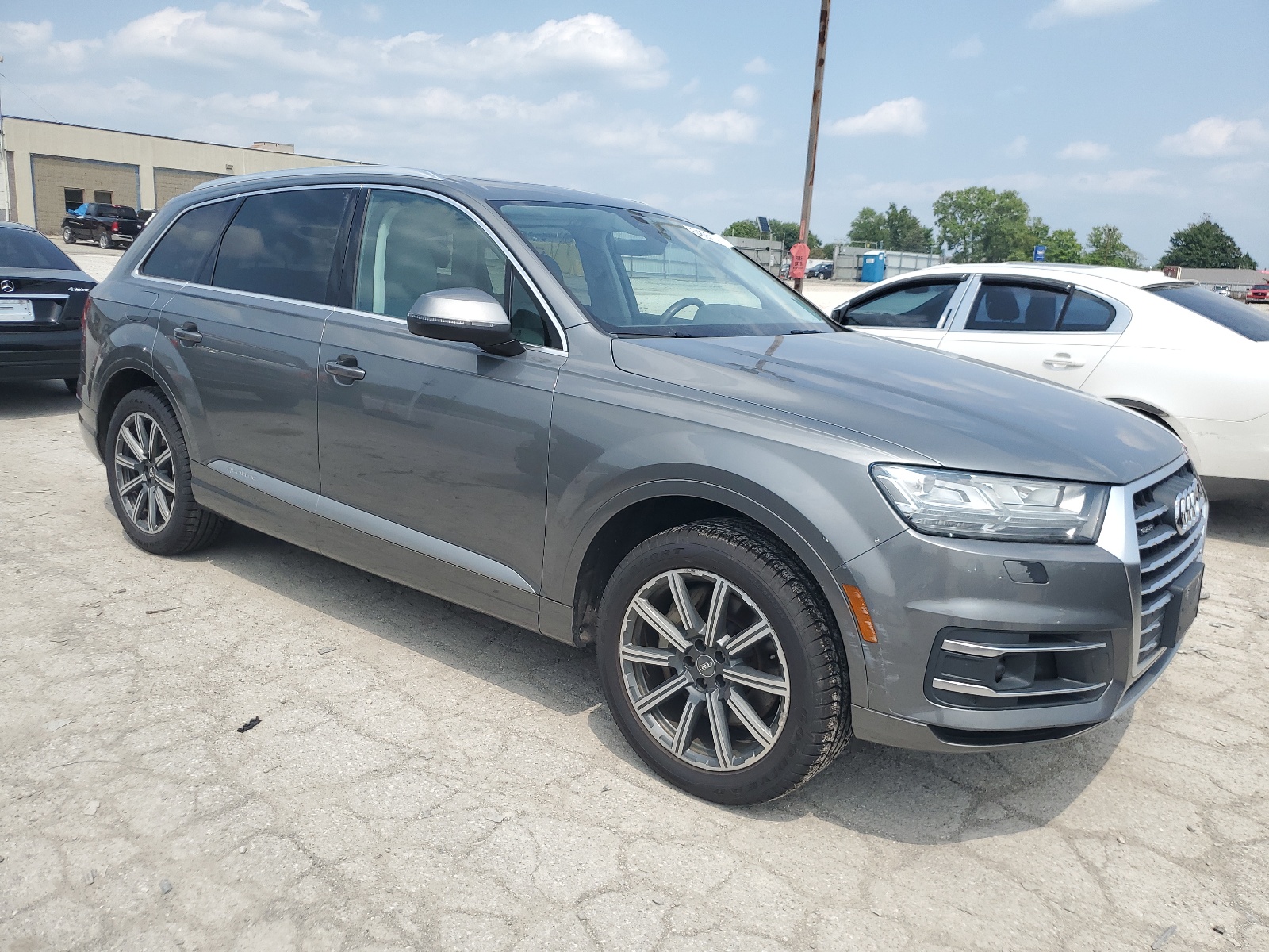 WA1VABF75HD024067 2017 Audi Q7 Prestige