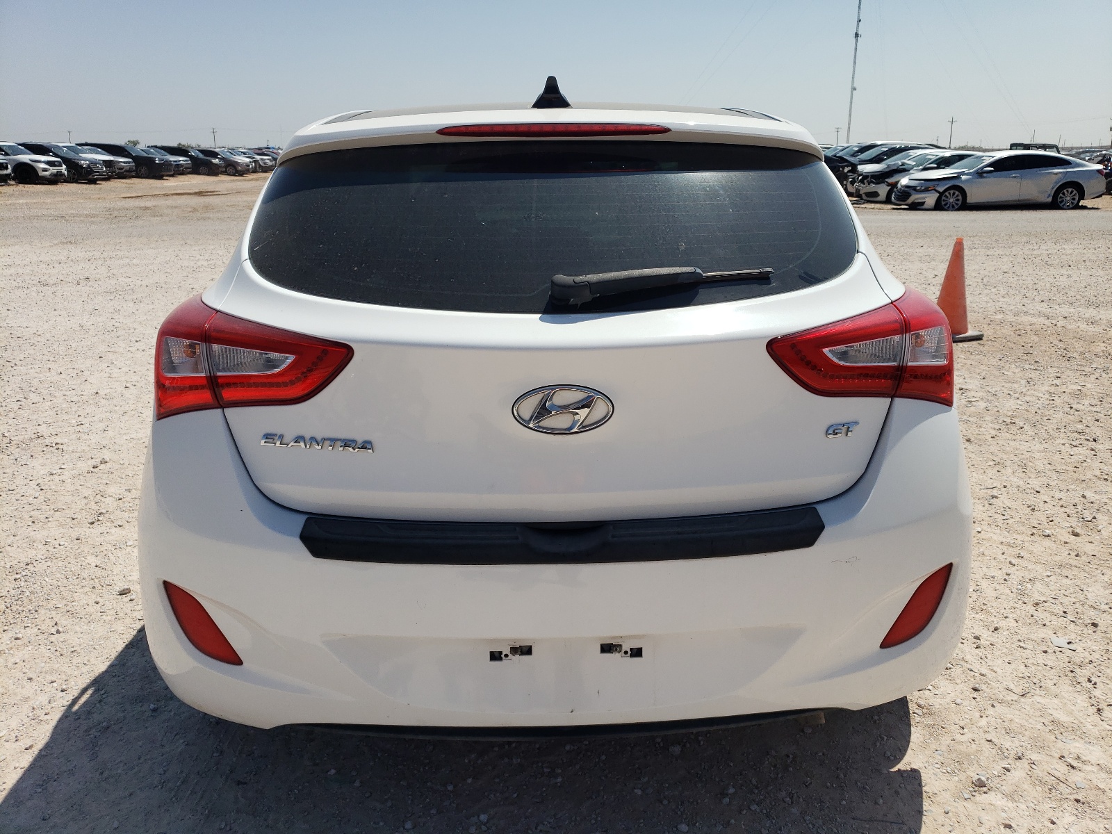 2016 Hyundai Elantra Gt vin: KMHD35LH2GU339137