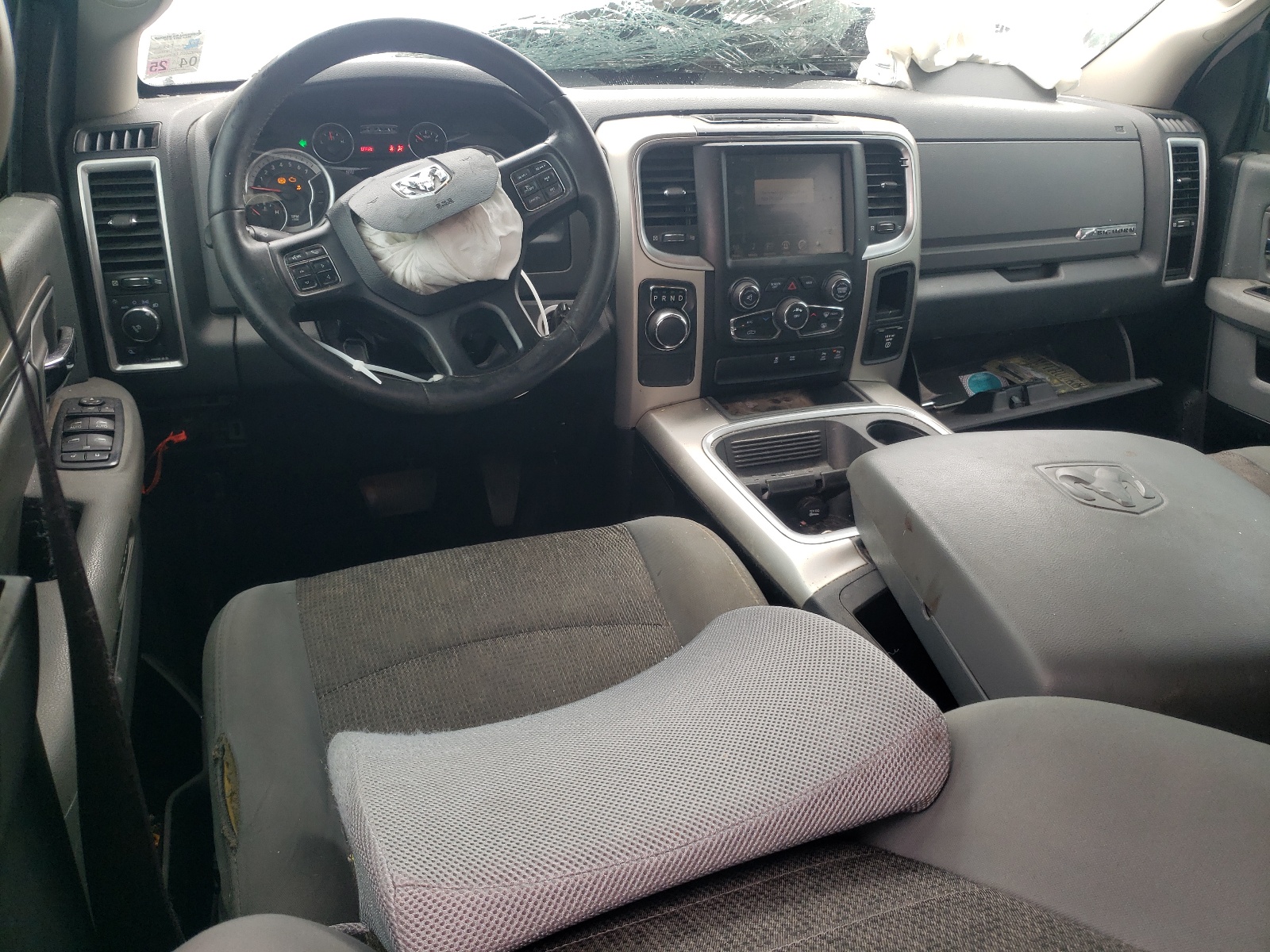 1C6RR6LT0GS238586 2016 Ram 1500 Slt