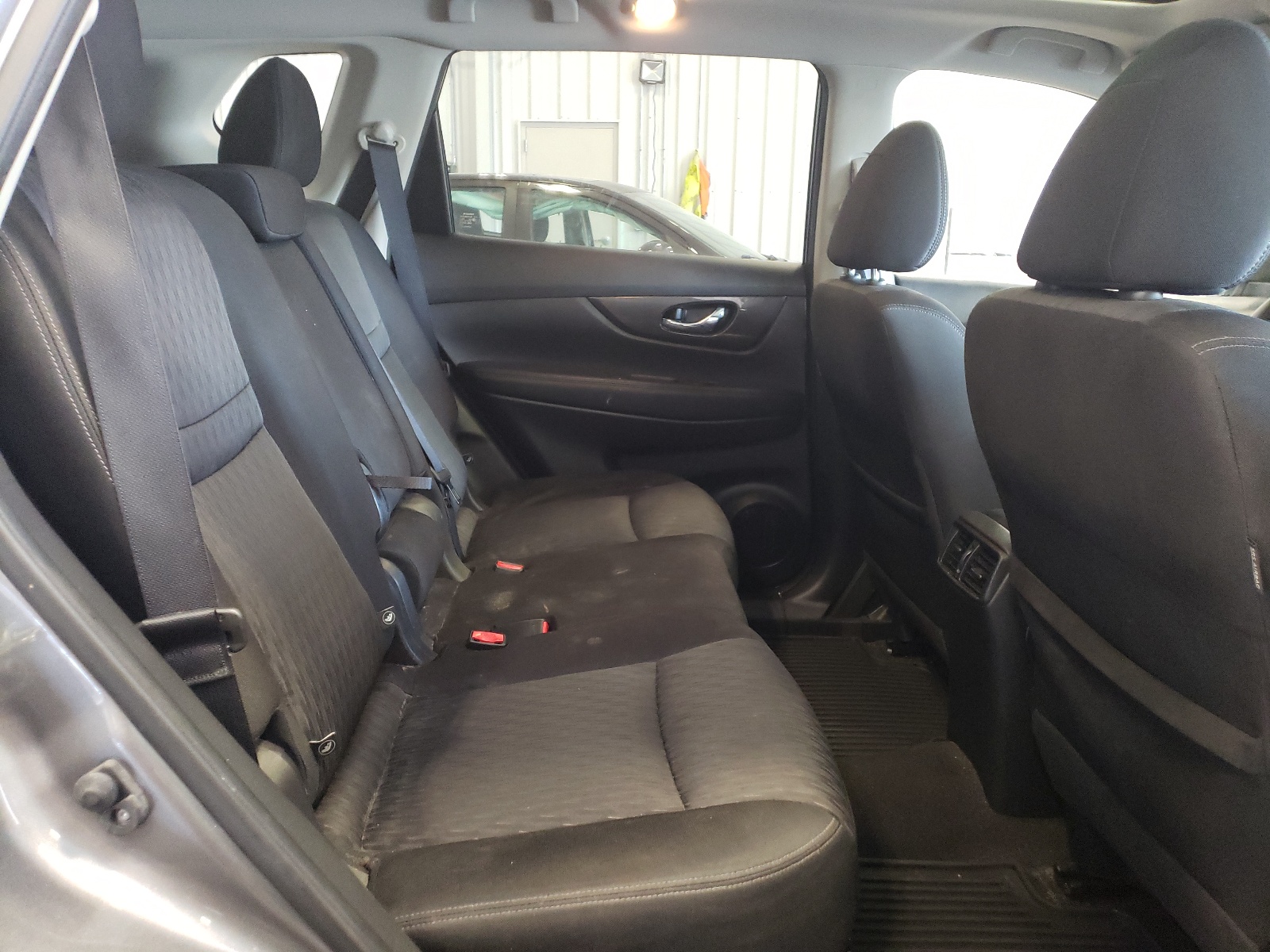 JN8AT2MV7JW300831 2018 Nissan Rogue S