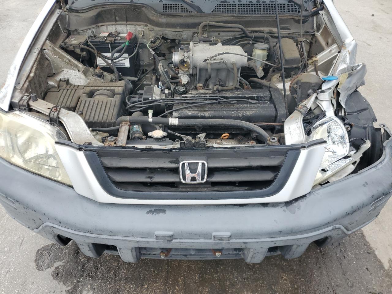 1998 Honda Cr-V Lx VIN: JHLRD2844WC003055 Lot: 64843944