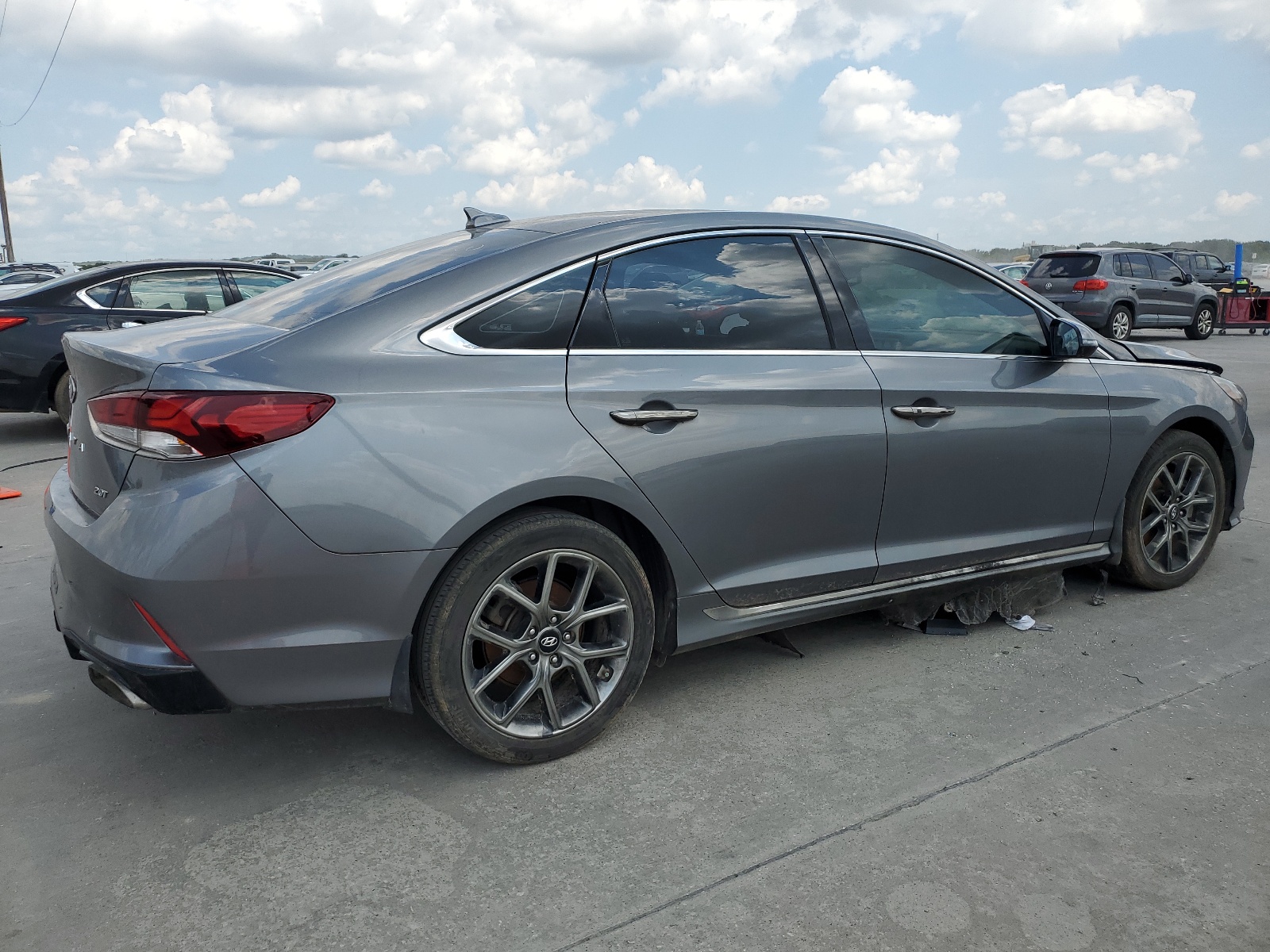 2018 Hyundai Sonata Sport vin: 5NPE34AB1JH668494