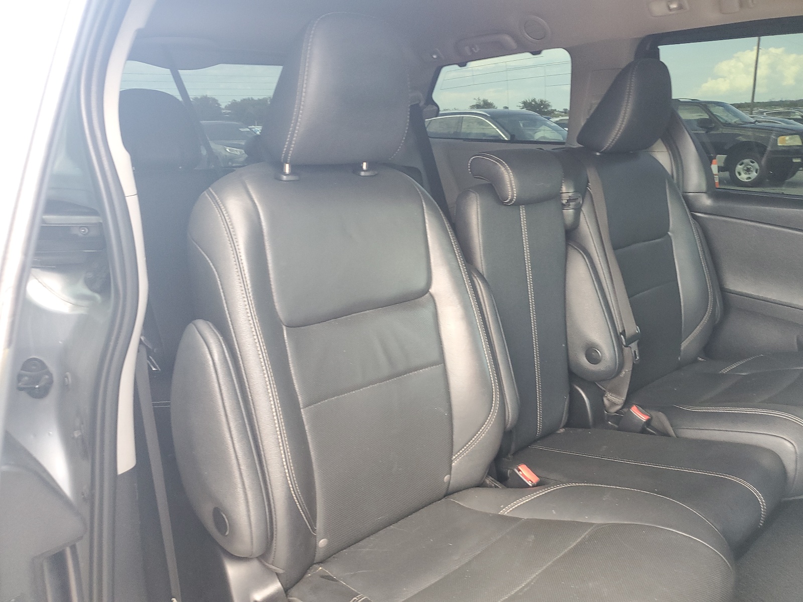 2018 Toyota Sienna Se vin: 5TDXZ3DC8JS943228