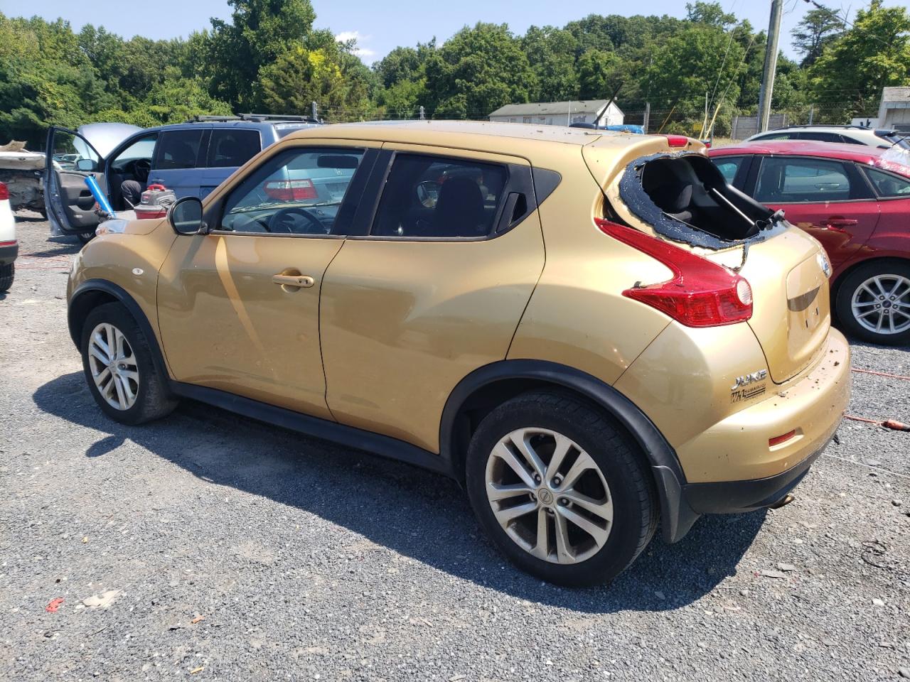 2014 Nissan Juke S VIN: JN8AF5MV1ET359230 Lot: 62830524