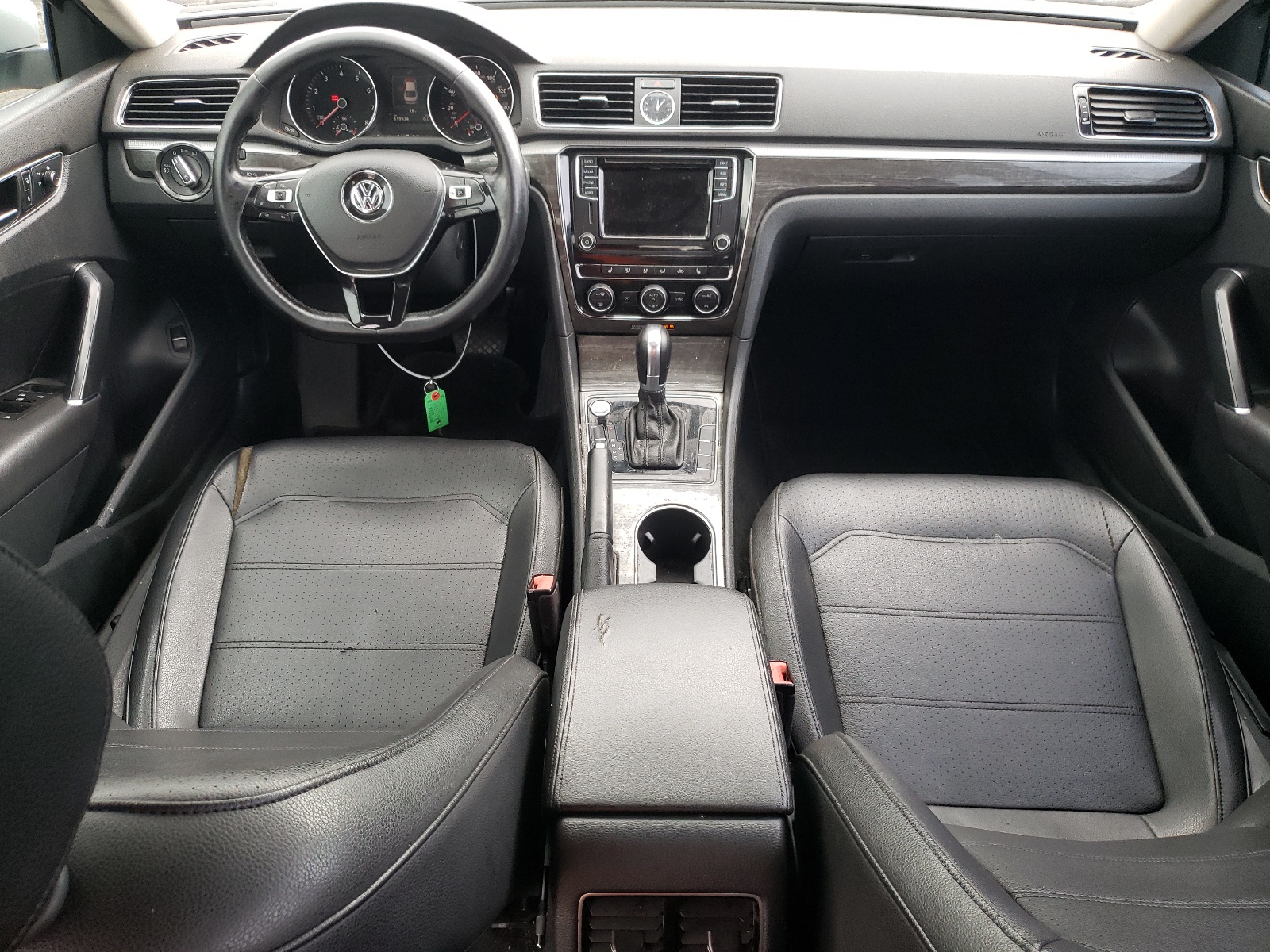 1VWGT7A37HC031700 2017 Volkswagen Passat Se