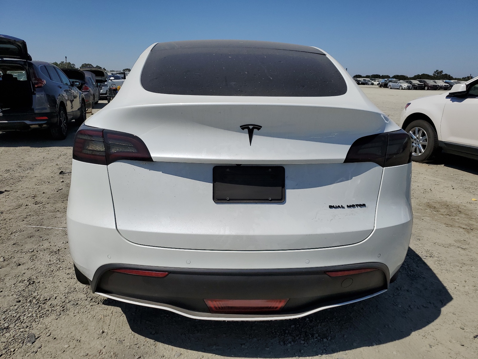 7SAYGDEE0NF553785 2022 Tesla Model Y