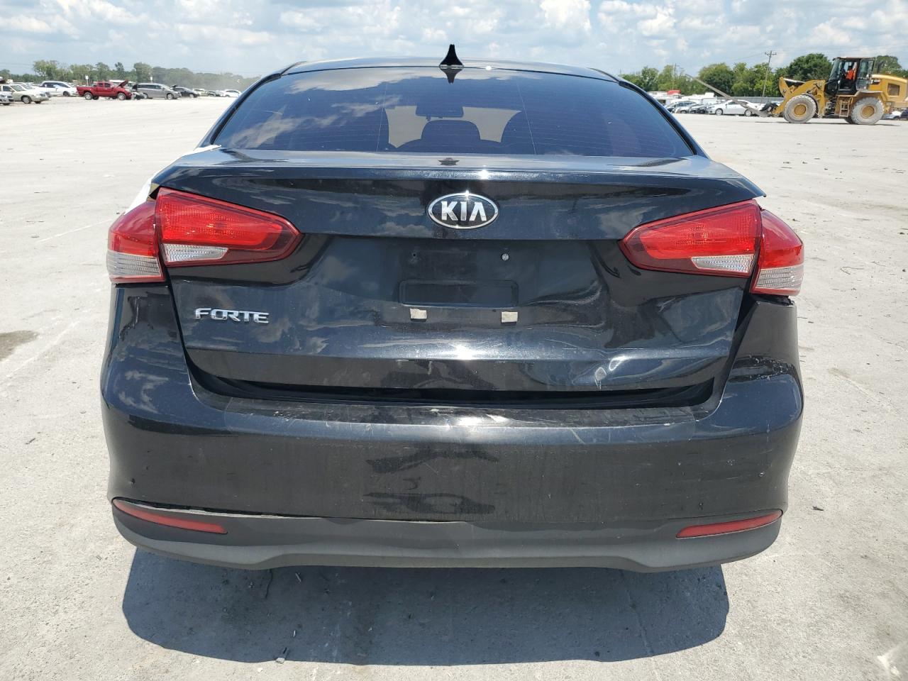 2017 Kia Forte Lx VIN: 3KPFK4A70HE080460 Lot: 62792584