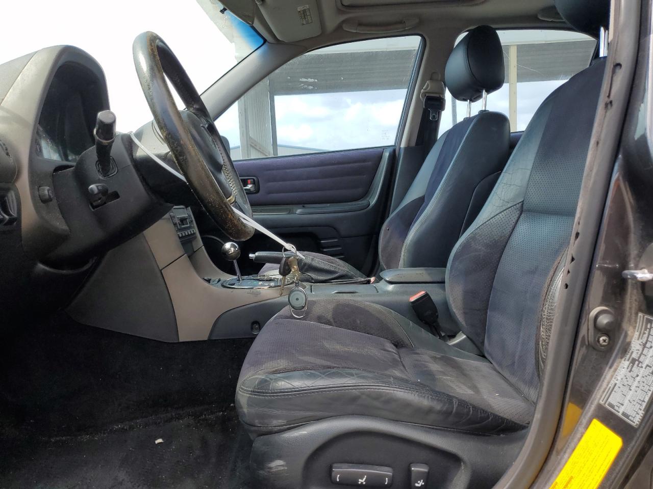 2001 Lexus Is 300 VIN: JTHBD182010027689 Lot: 61180374