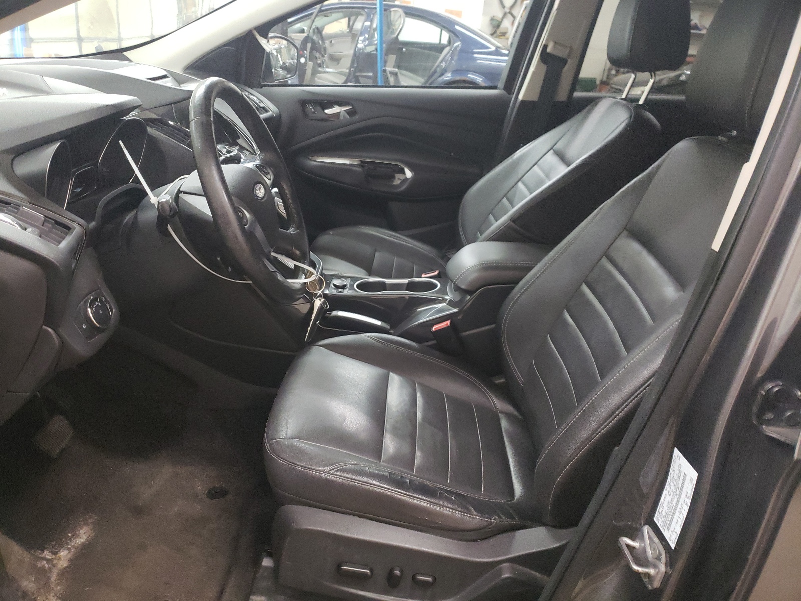 1FMCU9J91EUB70995 2014 Ford Escape Titanium