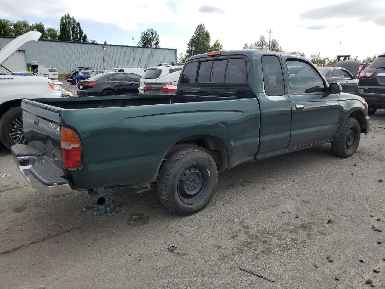 2000 Toyota Tacoma Xtracab VIN: 5TEVL52N3YZ697999 Lot: 62730394