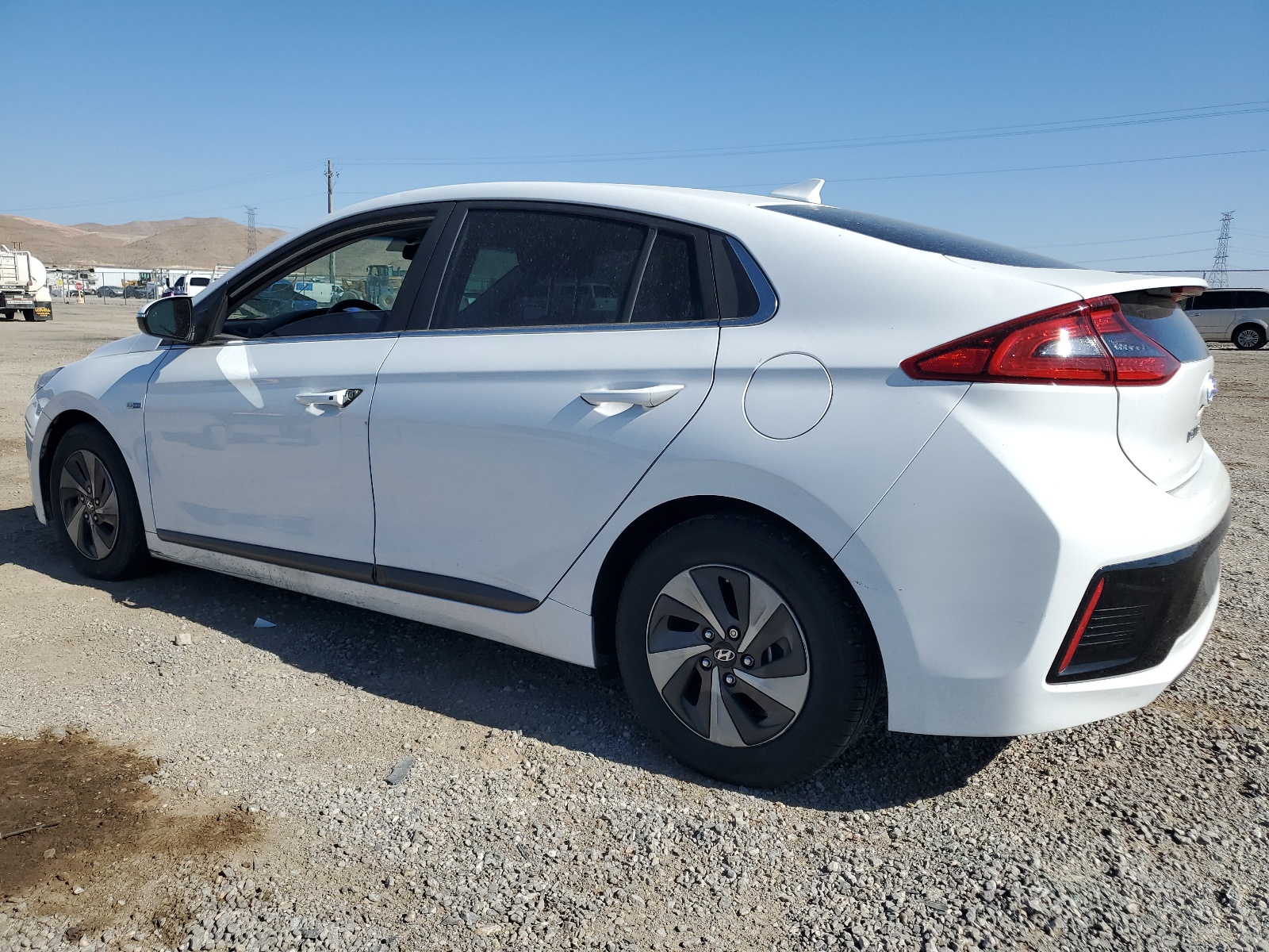 2017 Hyundai Ioniq Sel vin: KMHC75LC4HU032199