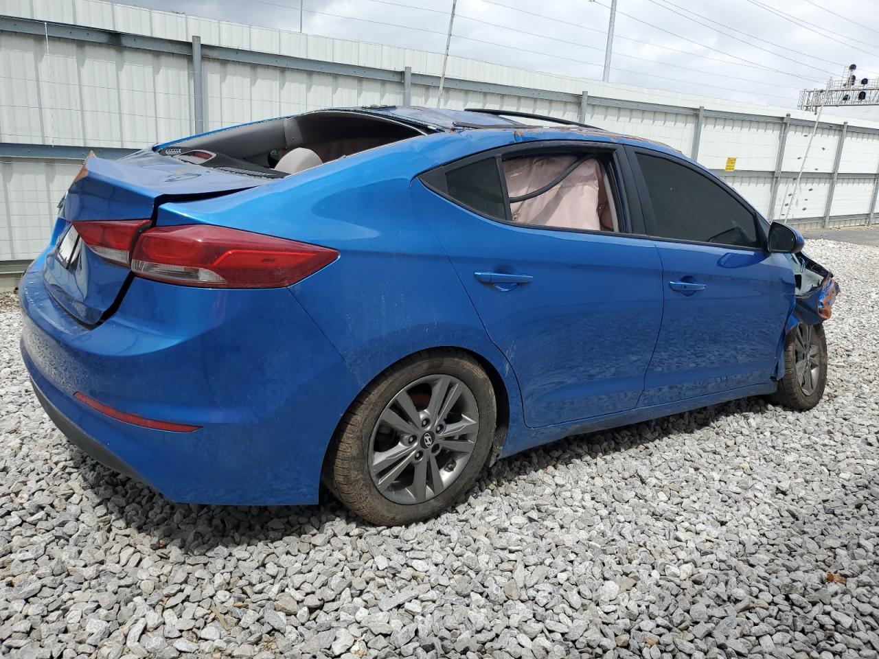 2018 Hyundai Elantra - Image 3