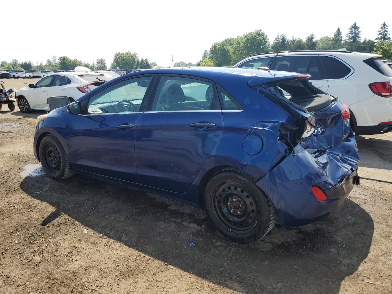 2013 Hyundai Elantra - Image 2