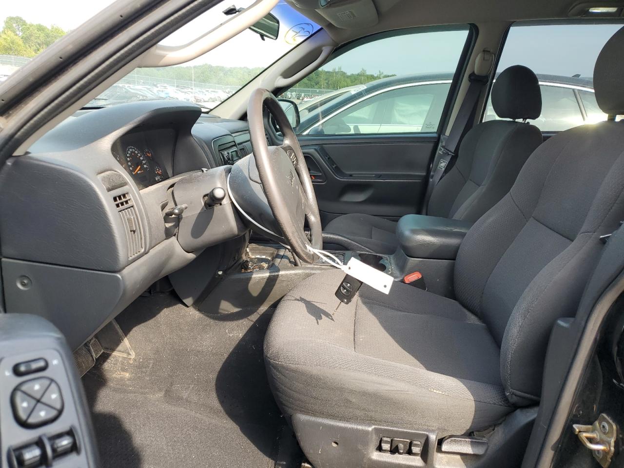 2002 Jeep Grand Cherokee Laredo VIN: 1J4GW48S82C180804 Lot: 62718414