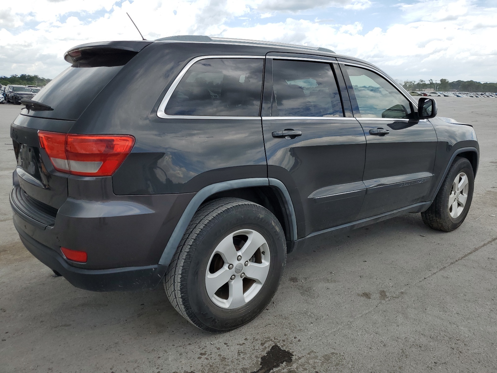 1J4RR4GG6BC735858 2011 Jeep Grand Cherokee Laredo