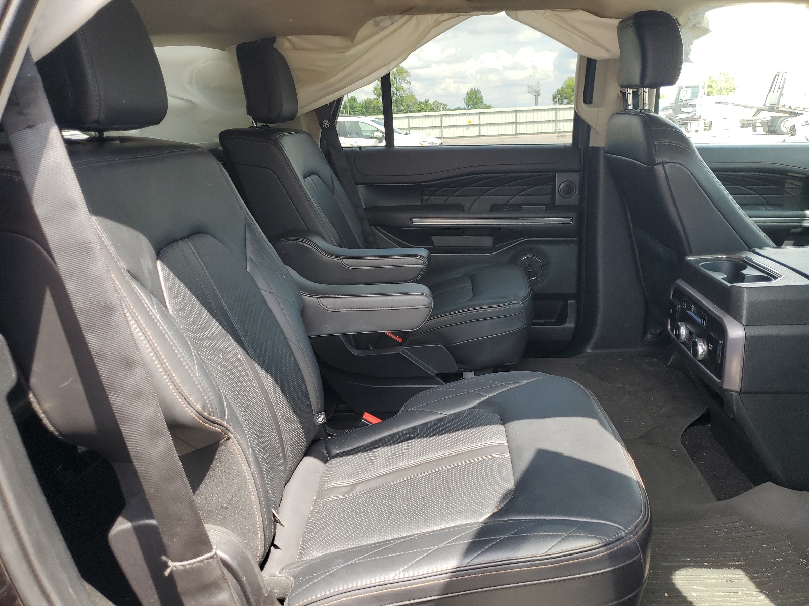 1FMJU1MT7MEA23556 2021 Ford Expedition Platinum