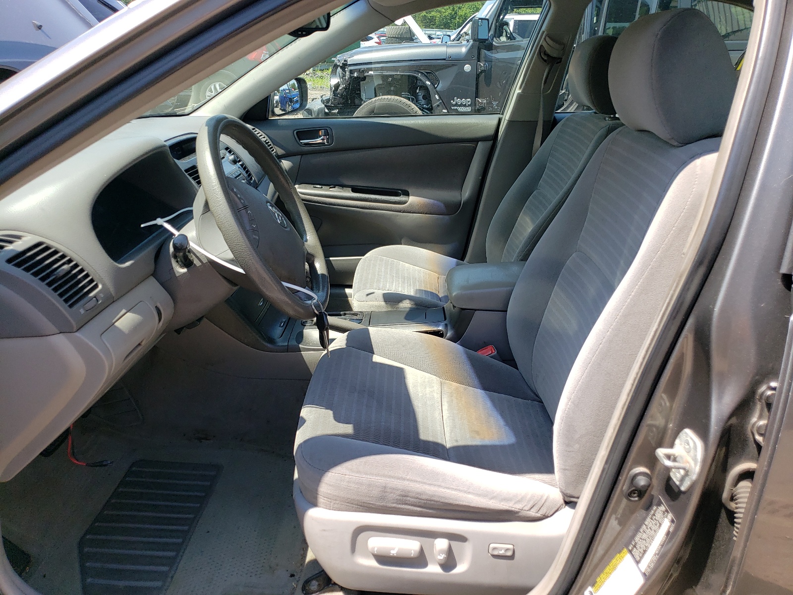 4T1BF32K15U602957 2005 Toyota Camry Le