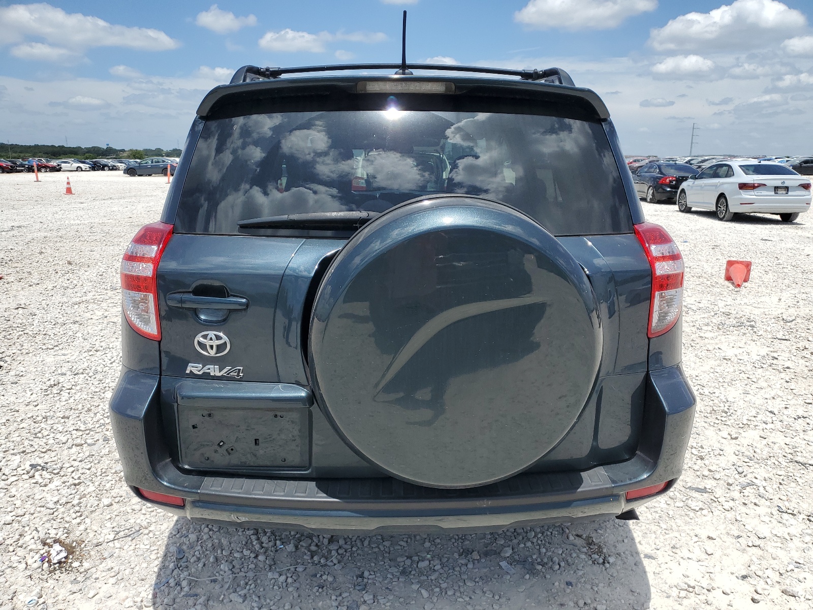 2T3ZF4DV2BW054188 2011 Toyota Rav4