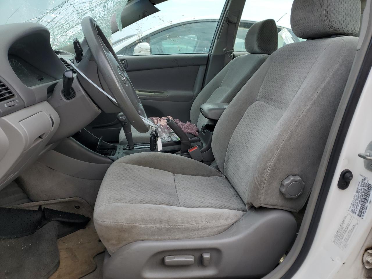 2003 Toyota Camry Le VIN: 4T1BE32K73U120798 Lot: 62741444