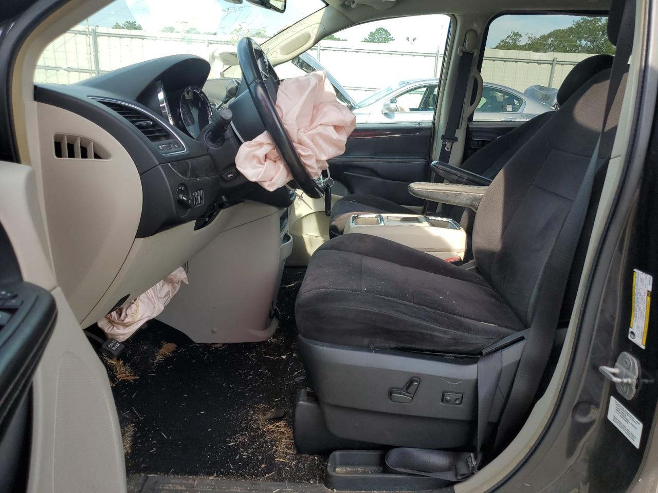 2011 Chrysler Town & Country Touring VIN: 2A4RR5DG9BR698063 Lot: 65346084