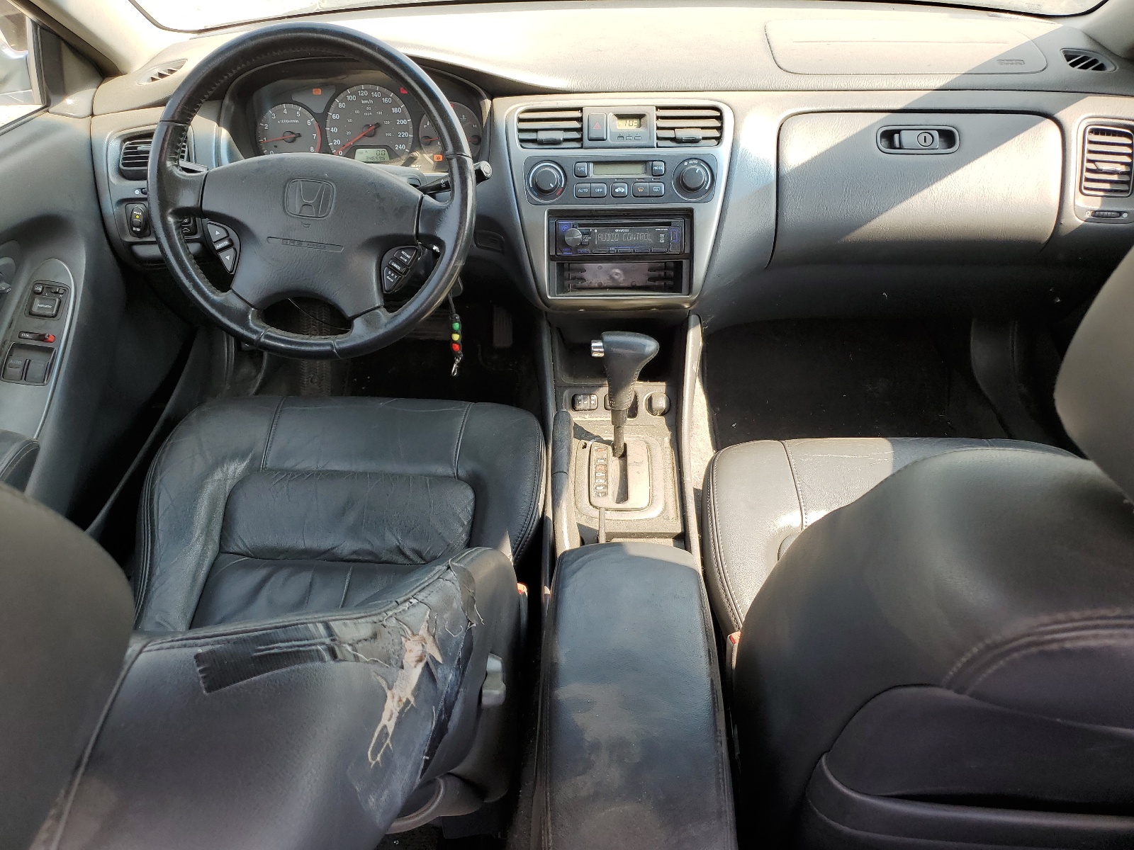 1HGCG22581A800331 2001 Honda Accord Ex