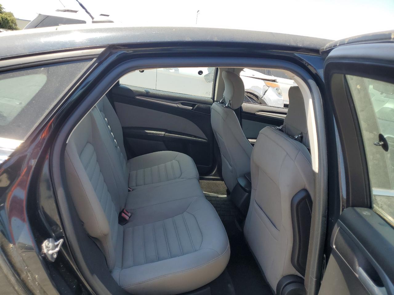 2014 Ford Fusion S VIN: 3FA6P0G76ER335527 Lot: 64274564