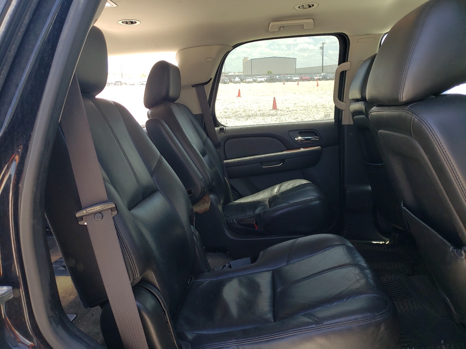 1GNSCBE07DR207952 2013 Chevrolet Tahoe C1500 Lt