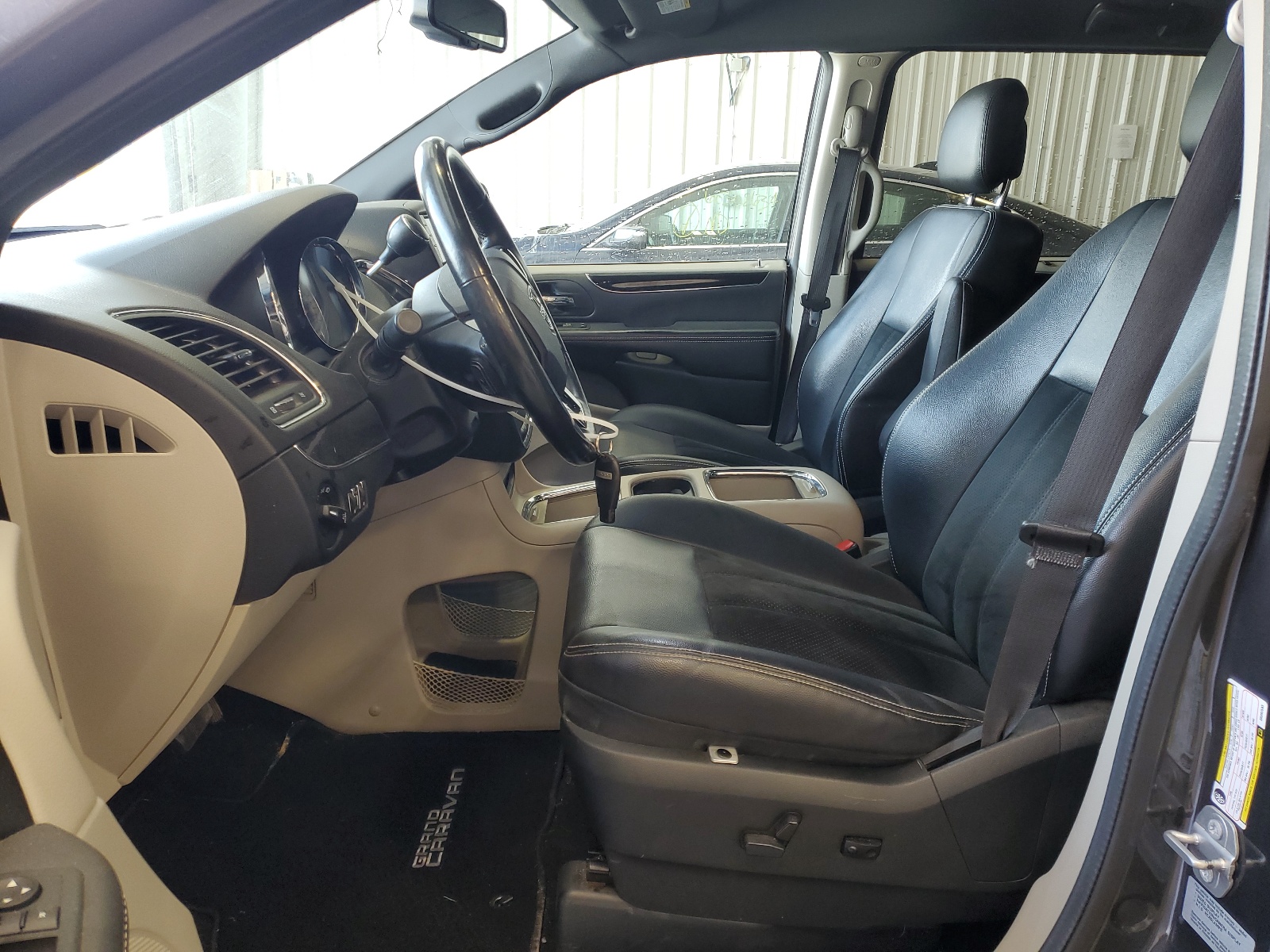 2C4RDGCG8GR392593 2016 Dodge Grand Caravan Sxt