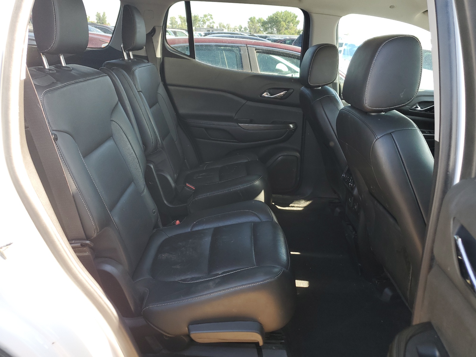 1GKKNWLS3KZ179647 2019 GMC Acadia Slt-2