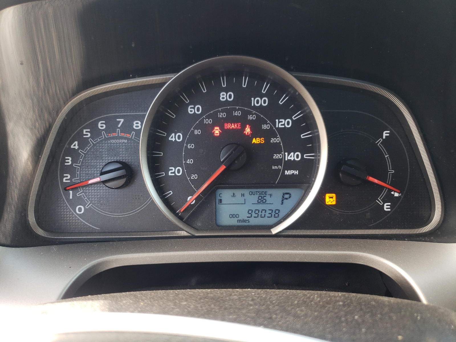 JTMZFREV4FJ058811 2015 Toyota Rav4 Le