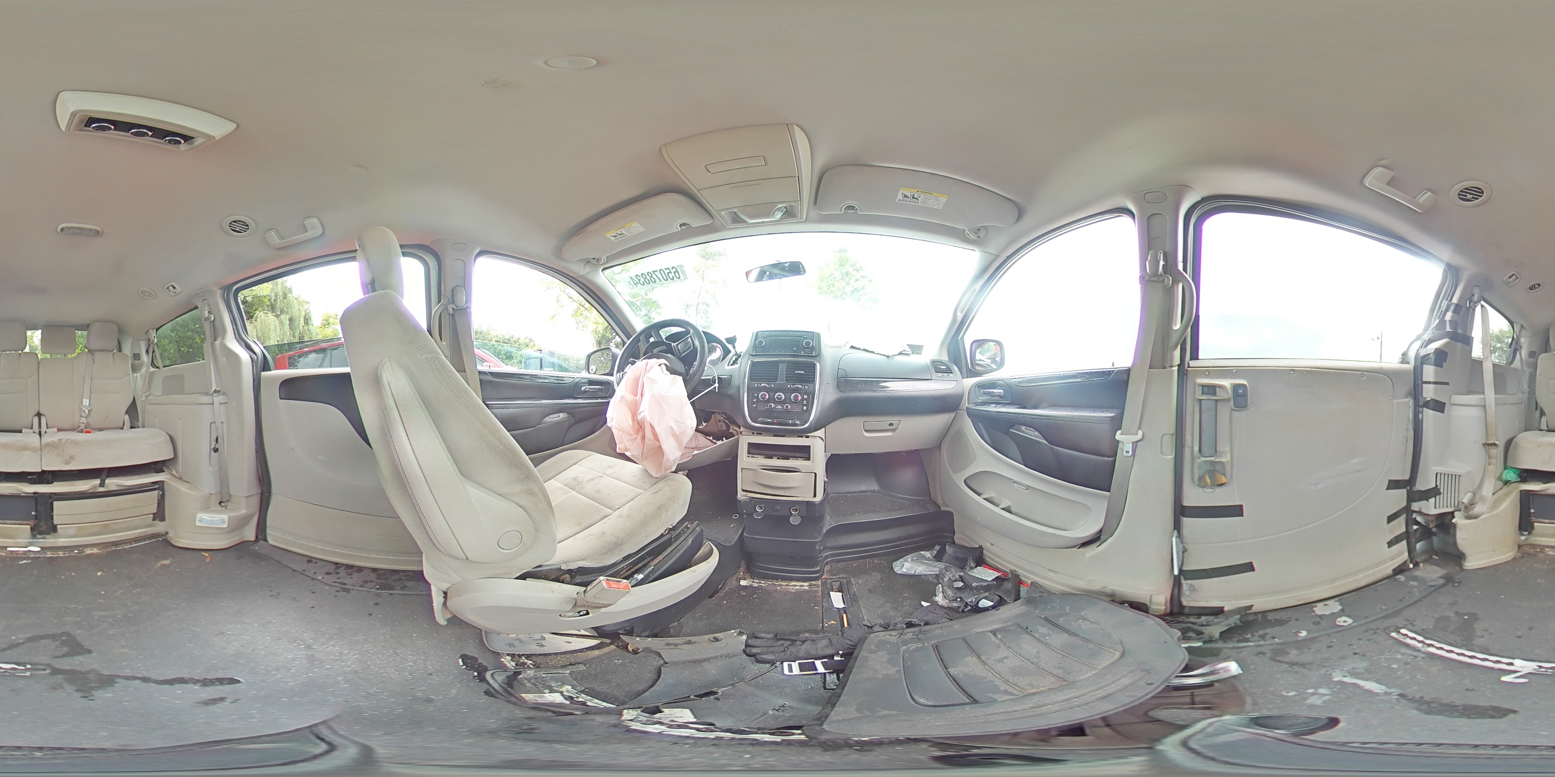 2014 Dodge Caravan - Image 13