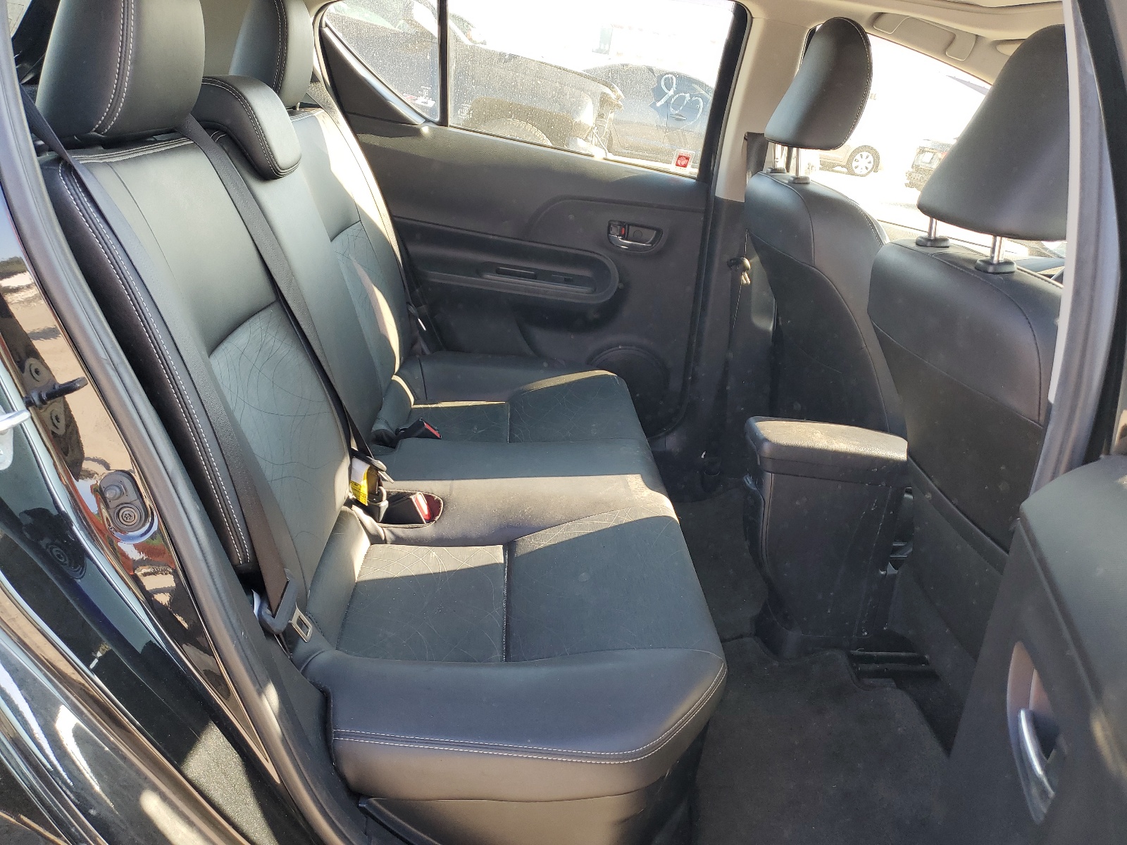 JTDKDTB37H1591147 2017 Toyota Prius C