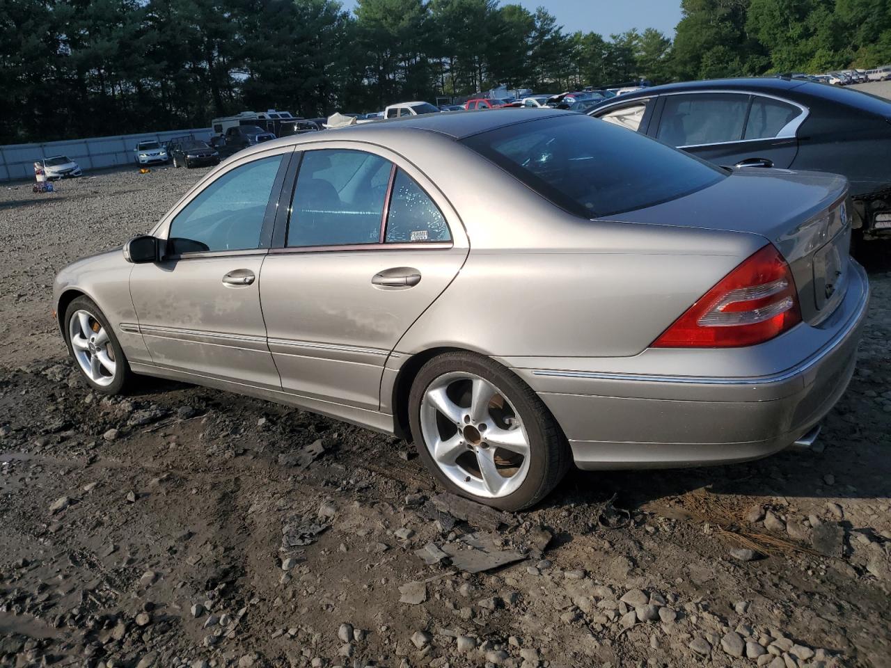 2004 Mercedes-Benz C 230K Sport Sedan VIN: WDBRF40J94F532063 Lot: 61913594