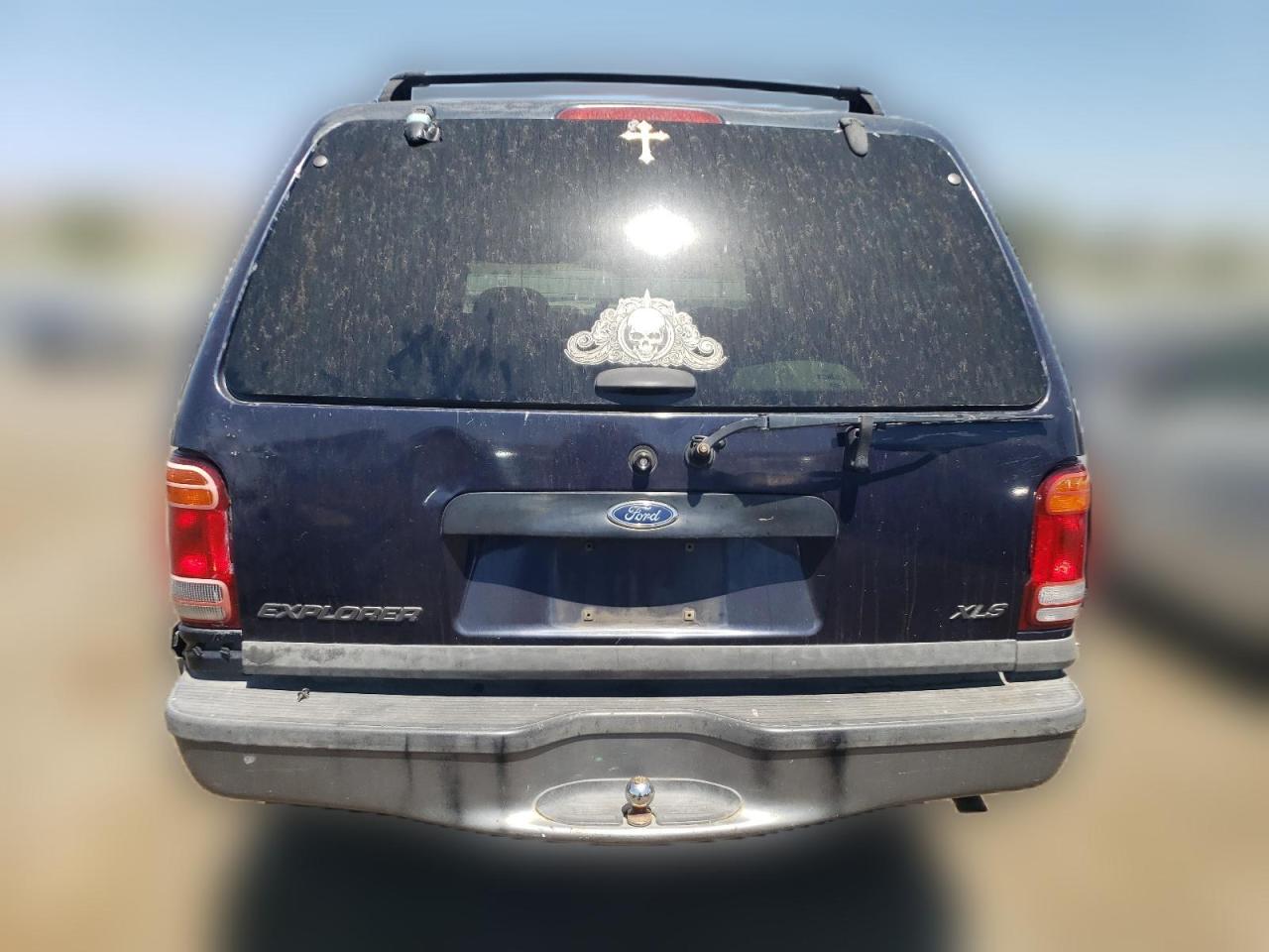 2000 Ford Explorer Xls VIN: 1FMZU62X2YZB57301 Lot: 63920834