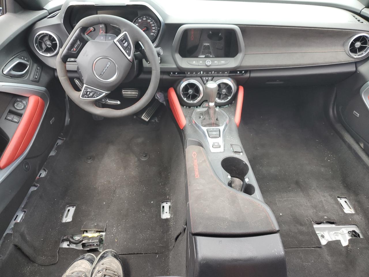 2018 Chevrolet Camaro - Image 8