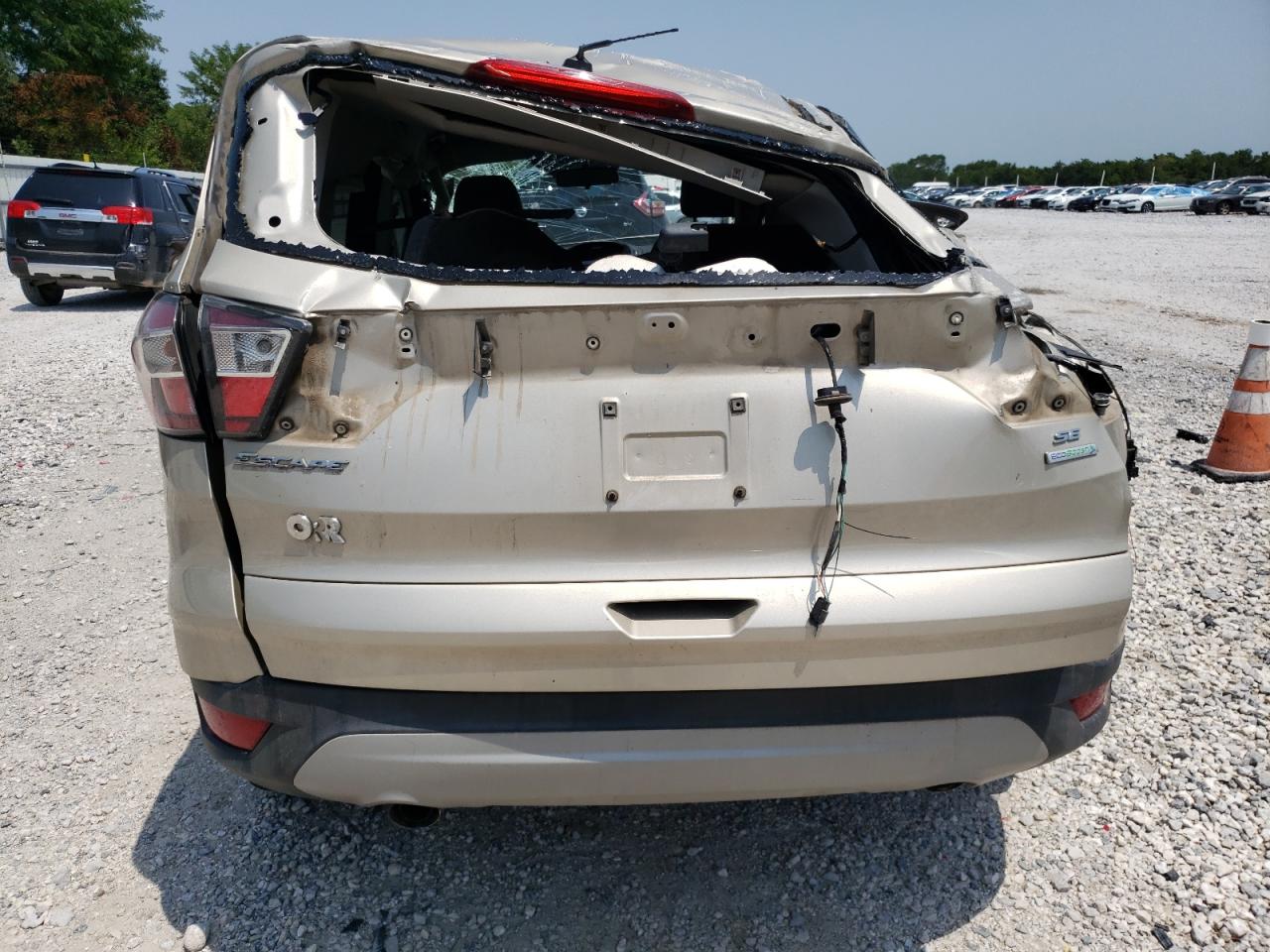 1FMCU0GD6HUA54266 2017 Ford Escape Se