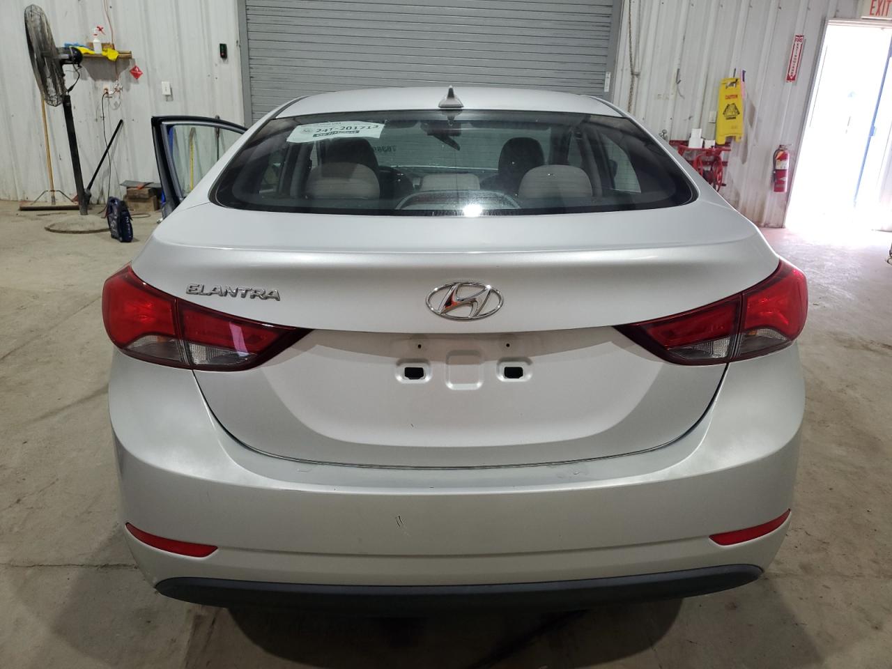 5NPDH4AE3GH684891 2016 Hyundai Elantra Se