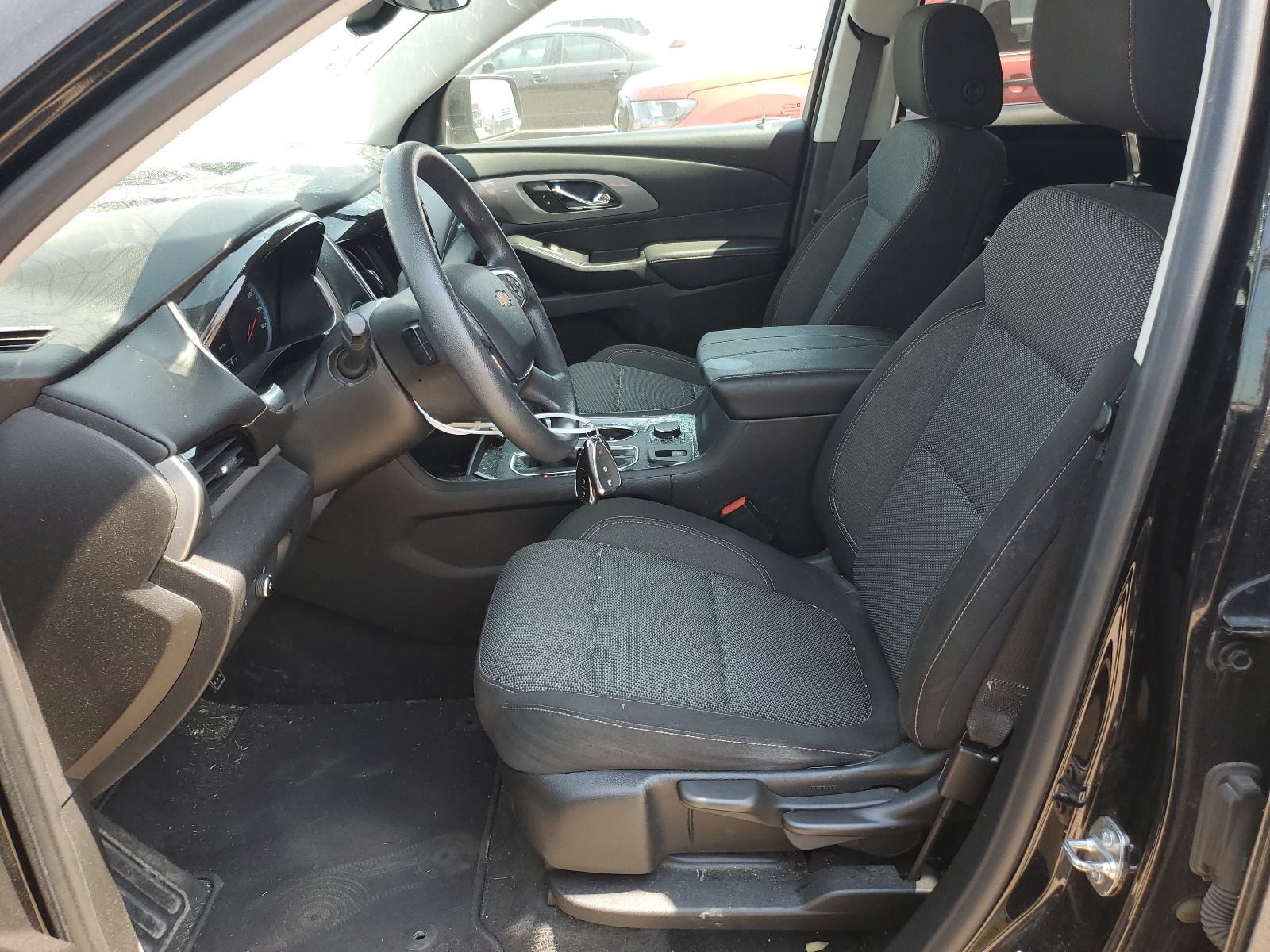 1GNERFKW4KJ225798 2019 Chevrolet Traverse Ls