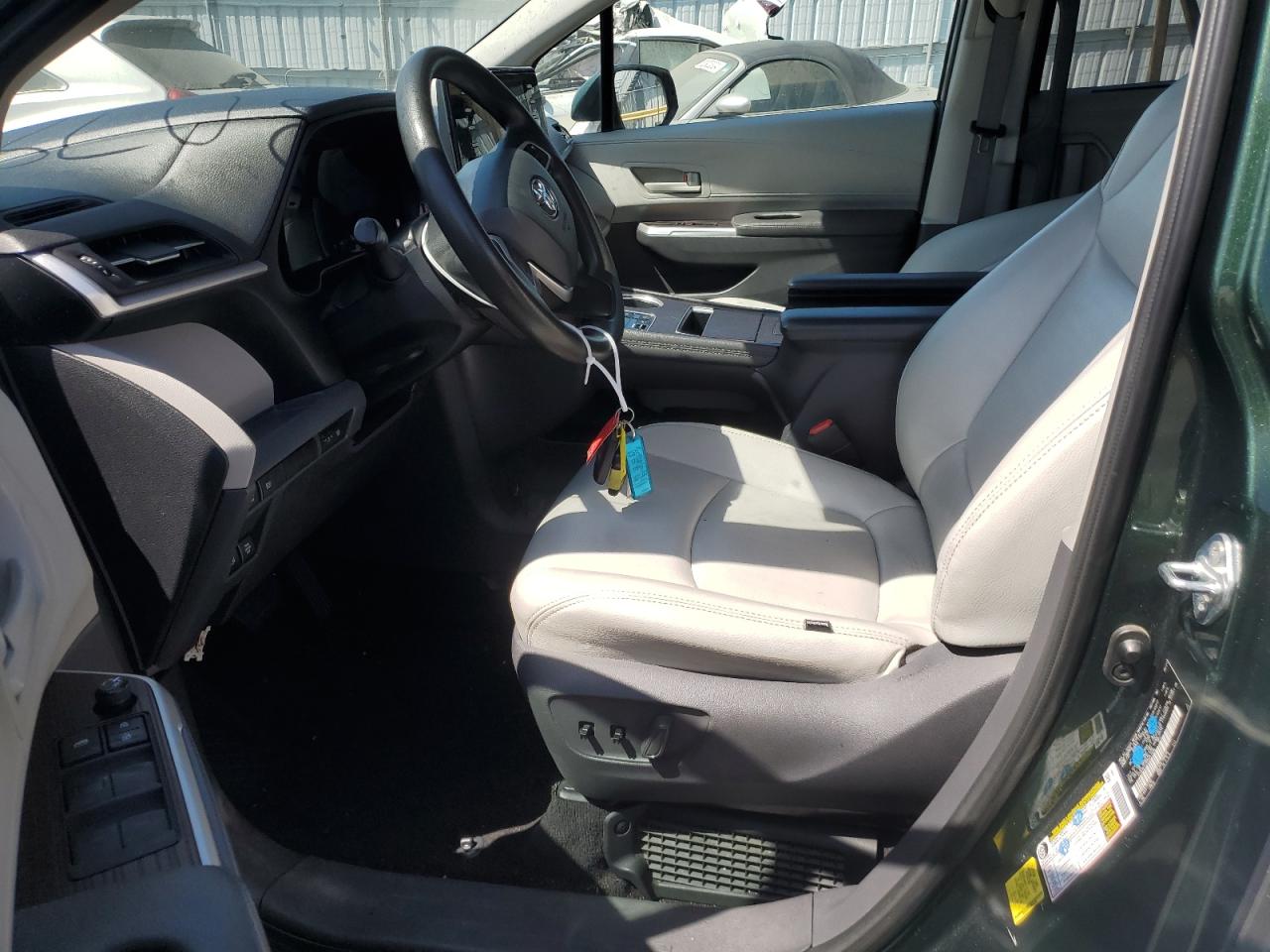 2021 Toyota Sienna Le VIN: 5TDKRKEC8MS043498 Lot: 63618704