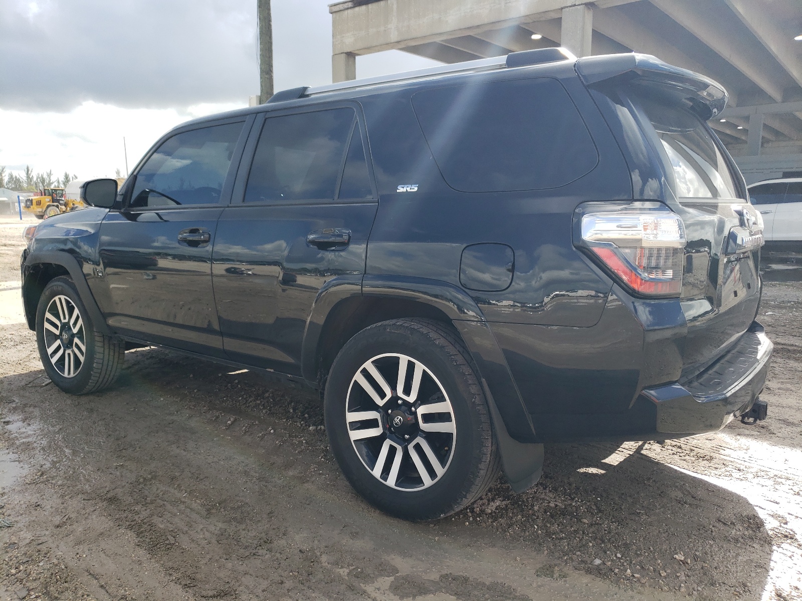 2021 Toyota 4Runner Sr5 vin: JTEEU5JR2M5237078